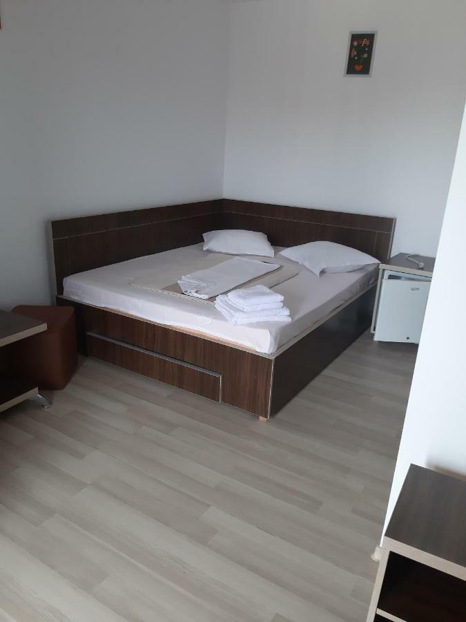 La Babusca Hotel Două Mai Kültér fotó